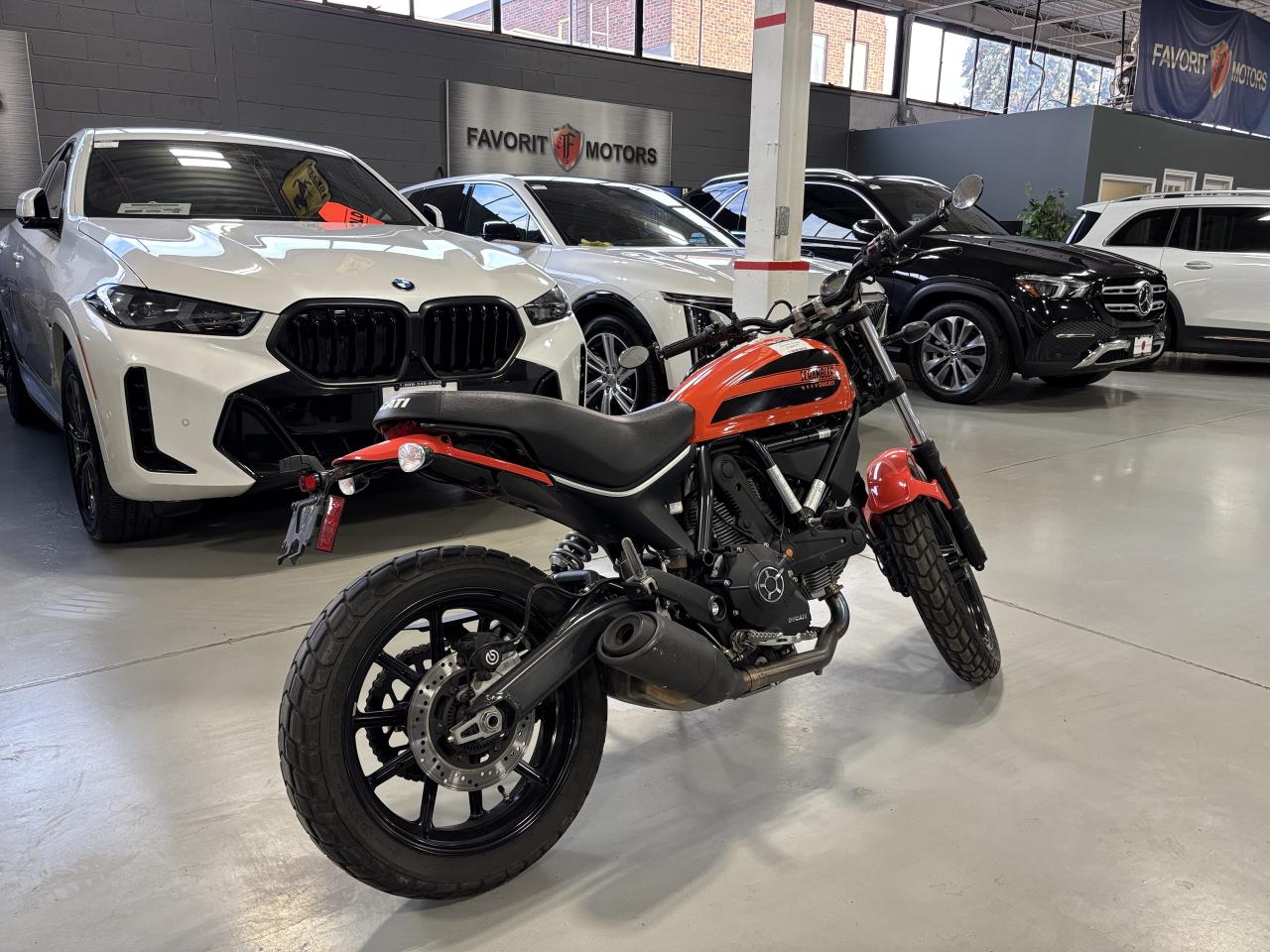 2016 Ducati Scrambler SIXTY2 | ATOMIC TANGERINE | BREMBO BRAKES | +++ - Photo #4