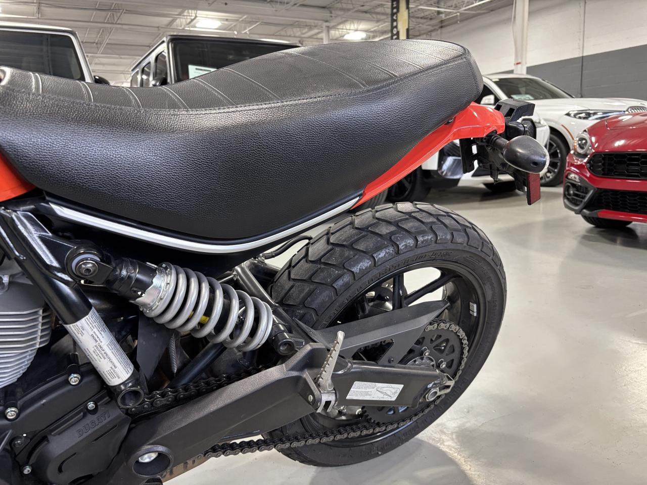 2016 Ducati Scrambler SIXTY2 | ATOMIC TANGERINE | BREMBO BRAKES | +++ - Photo #8