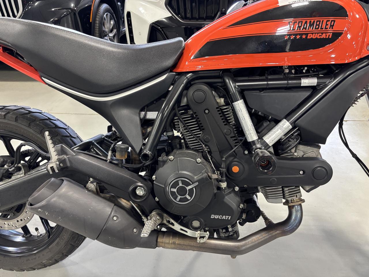 2016 Ducati Scrambler SIXTY2 | ATOMIC TANGERINE | BREMBO BRAKES | +++ - Photo #11