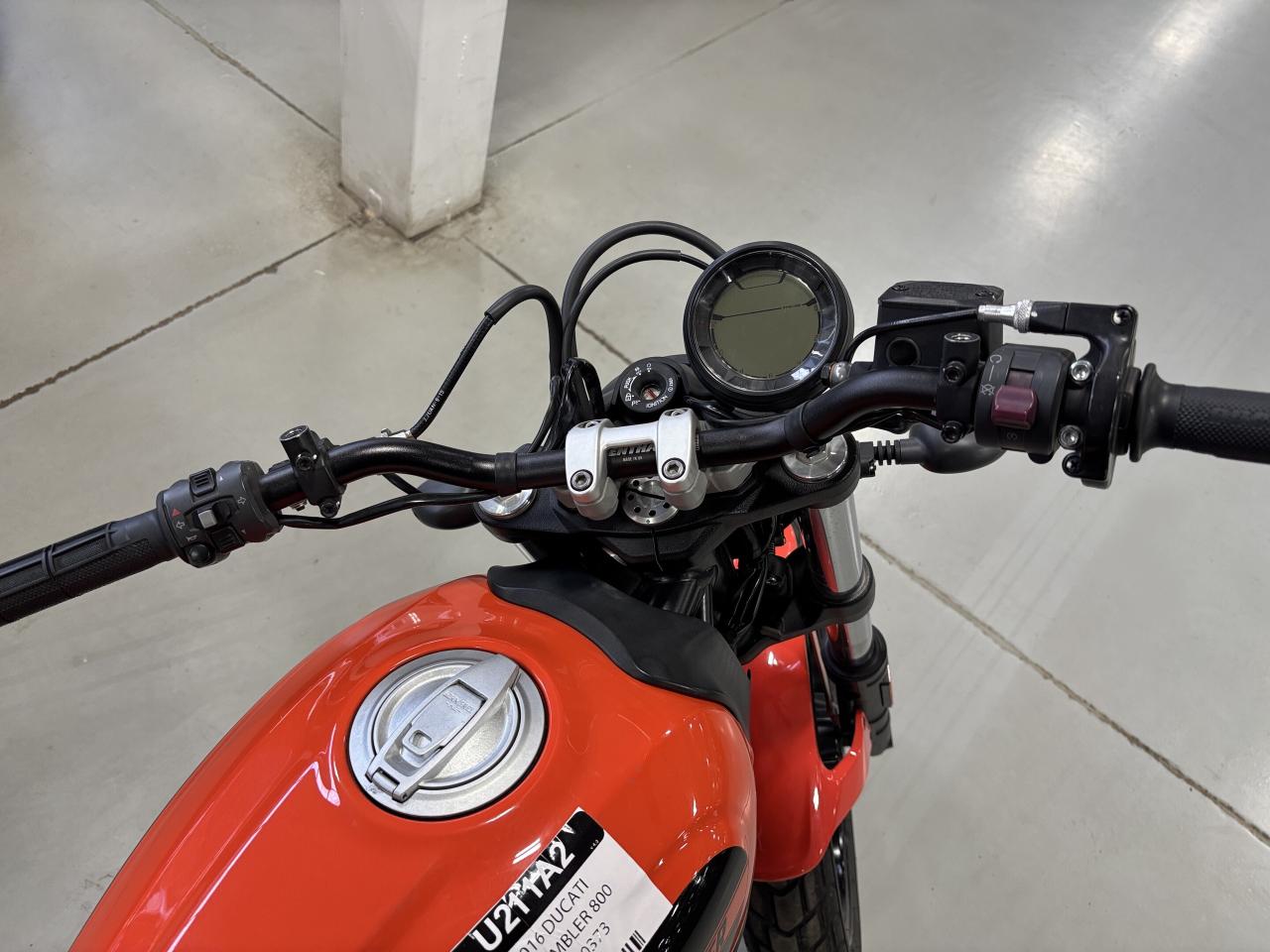 2016 Ducati Scrambler SIXTY2 | ATOMIC TANGERINE | BREMBO BRAKES | +++ - Photo #12