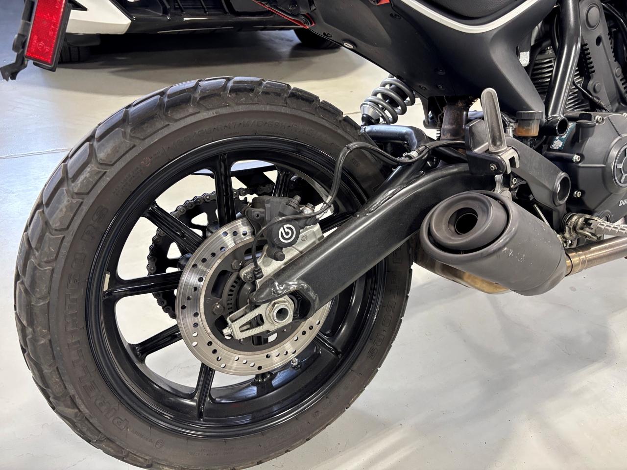 2016 Ducati Scrambler SIXTY2 | ATOMIC TANGERINE | BREMBO BRAKES | +++ - Photo #15