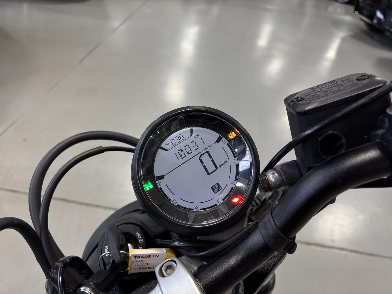 2016 Ducati Scrambler SIXTY2 | ATOMIC TANGERINE | BREMBO BRAKES | +++ - Photo #16