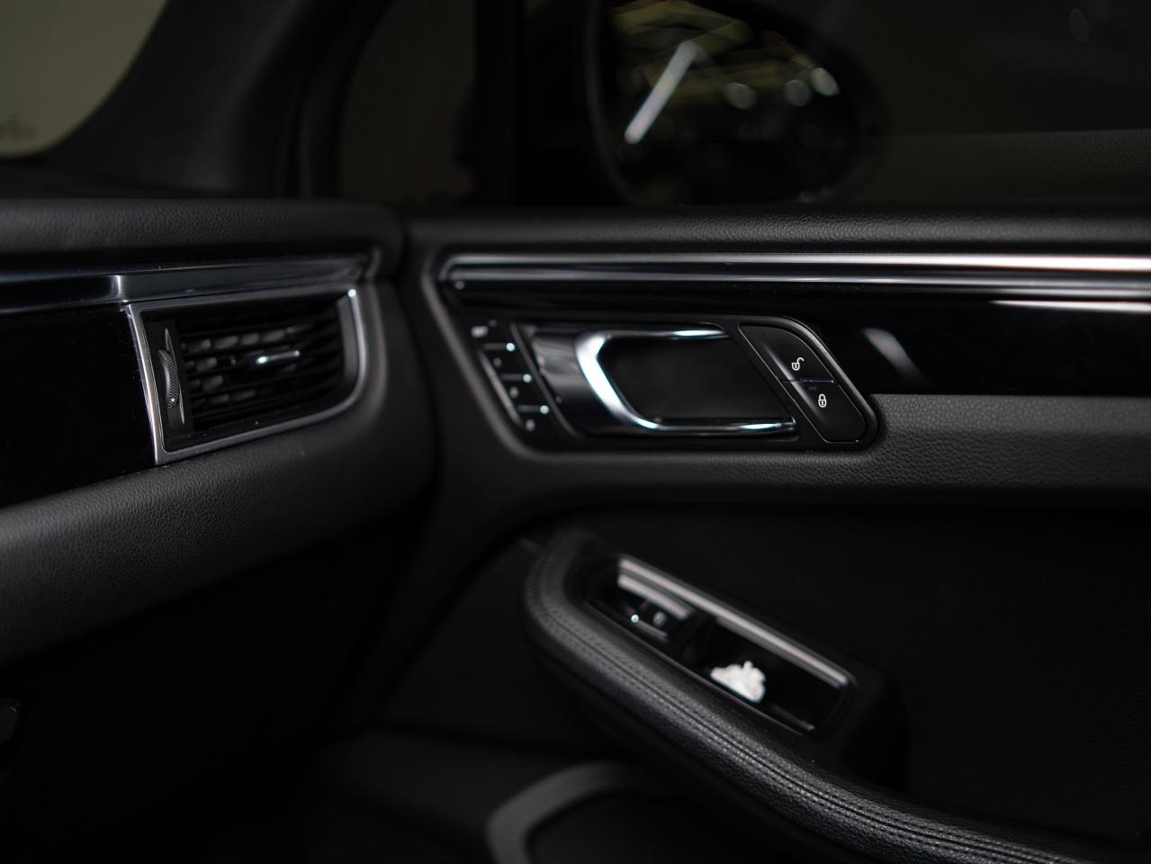 2016 Porsche Macan S | PREMIUM PLUS PKG | PANO | BOSE Photo