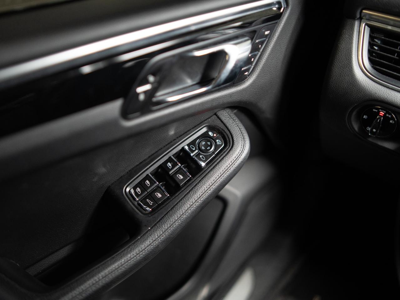 2016 Porsche Macan S | PREMIUM PLUS PKG | PANO | BOSE Photo