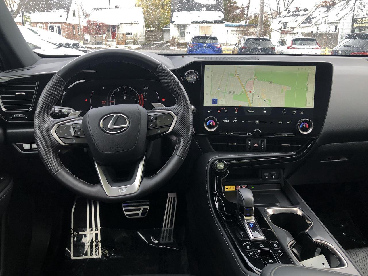 2024 Lexus NX 350 FSPORT 2, LEATHER, ROOF, NAVI, HTD. SEATS & STEER. Photo