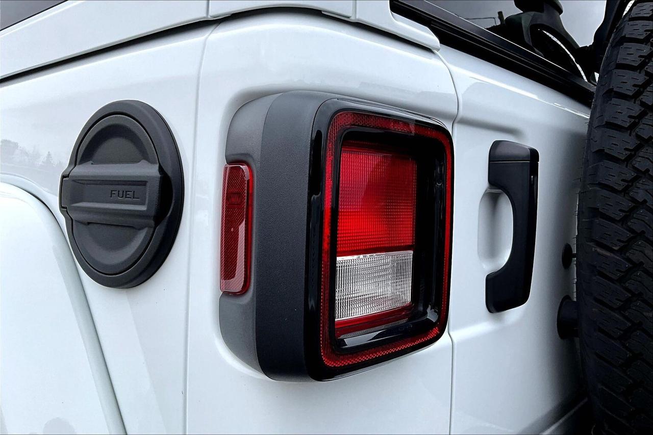 2021 Jeep Wrangler Sahara Altitude | Dual Top | Tow Pkg | 4X4 Photo