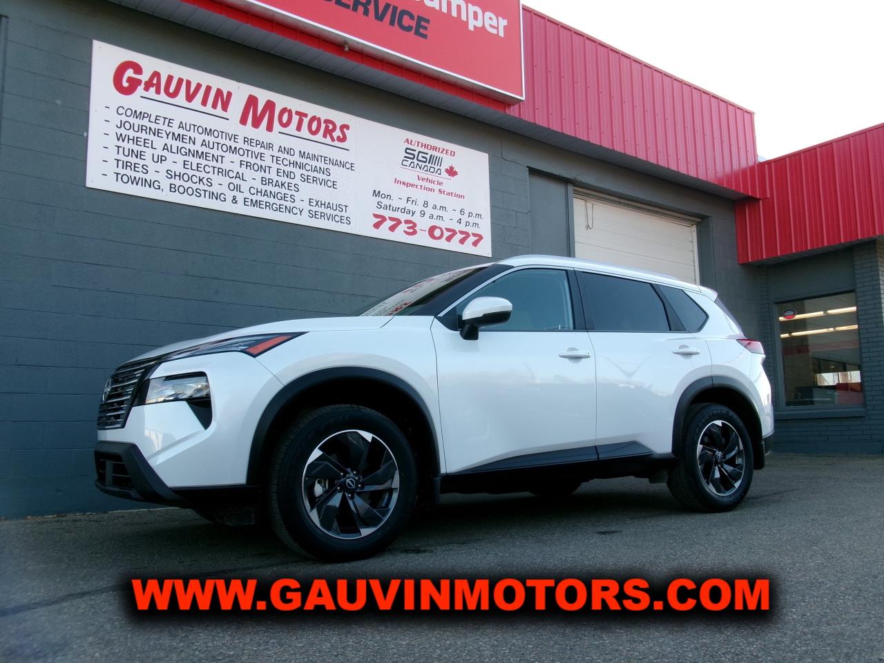 Used 2025 Nissan Rogue AWD SV Pano Roof, Loaded, Low Kms and Sale Priced! for sale in Swift Current, SK