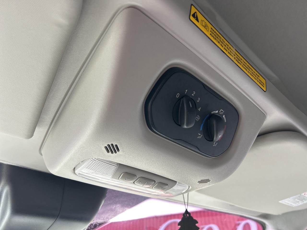 2018 Ford Transit Passenger Wagon T-350 HEAVY DUTY, ECOBOOST, CLEAN CARFAX, 11 PASS! - Photo #20