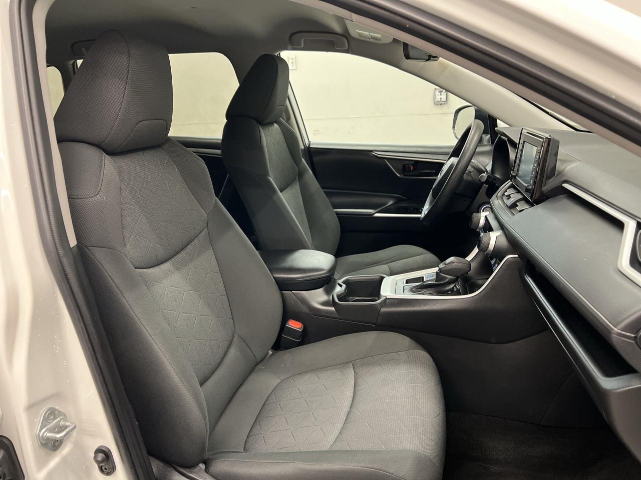 2022 Toyota RAV4 AWD |HTD SEATS |CARPLAY |ADAPT. CRUISE | BLUETOOTH Photo