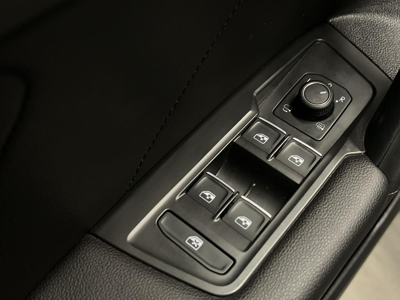 2021 Volkswagen Tiguan HIGHLINE RLINE AWD | HTD LEATHER | PANO ROOF | NAV Photo