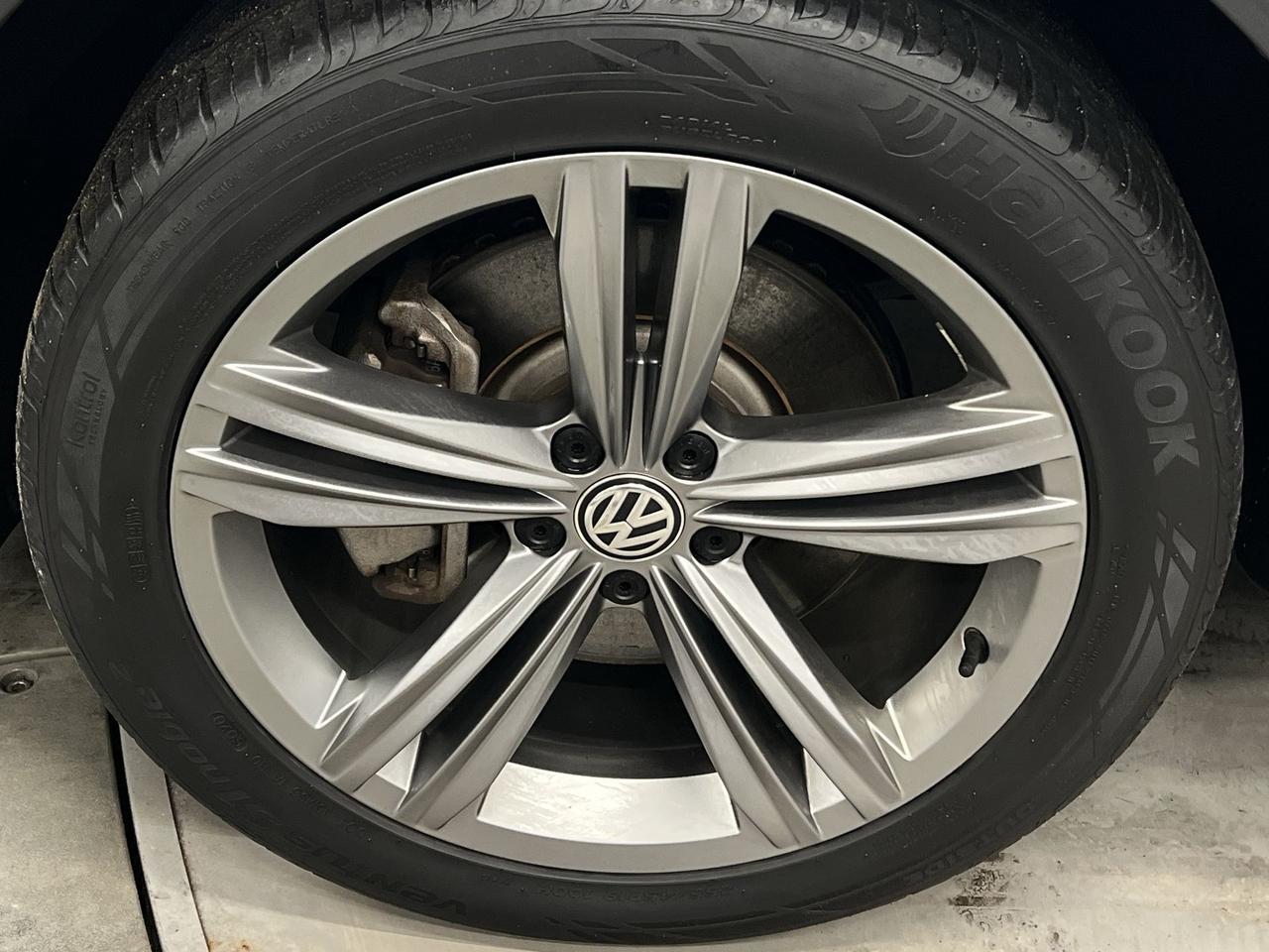2021 Volkswagen Tiguan HIGHLINE RLINE AWD | HTD LEATHER | PANO ROOF | NAV Photo