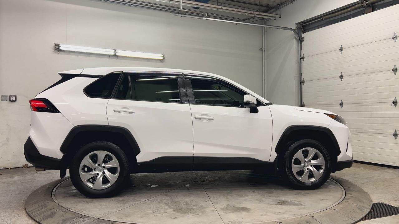 2022 Toyota RAV4 AWD | ONLY 35,000KMS! | HTD SEATS | CARPLAY | A/C Photo