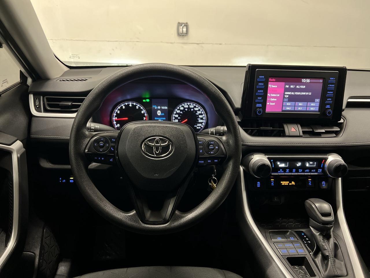 2022 Toyota RAV4 AWD | ONLY 35,000KMS! | HTD SEATS | CARPLAY | A/C Photo