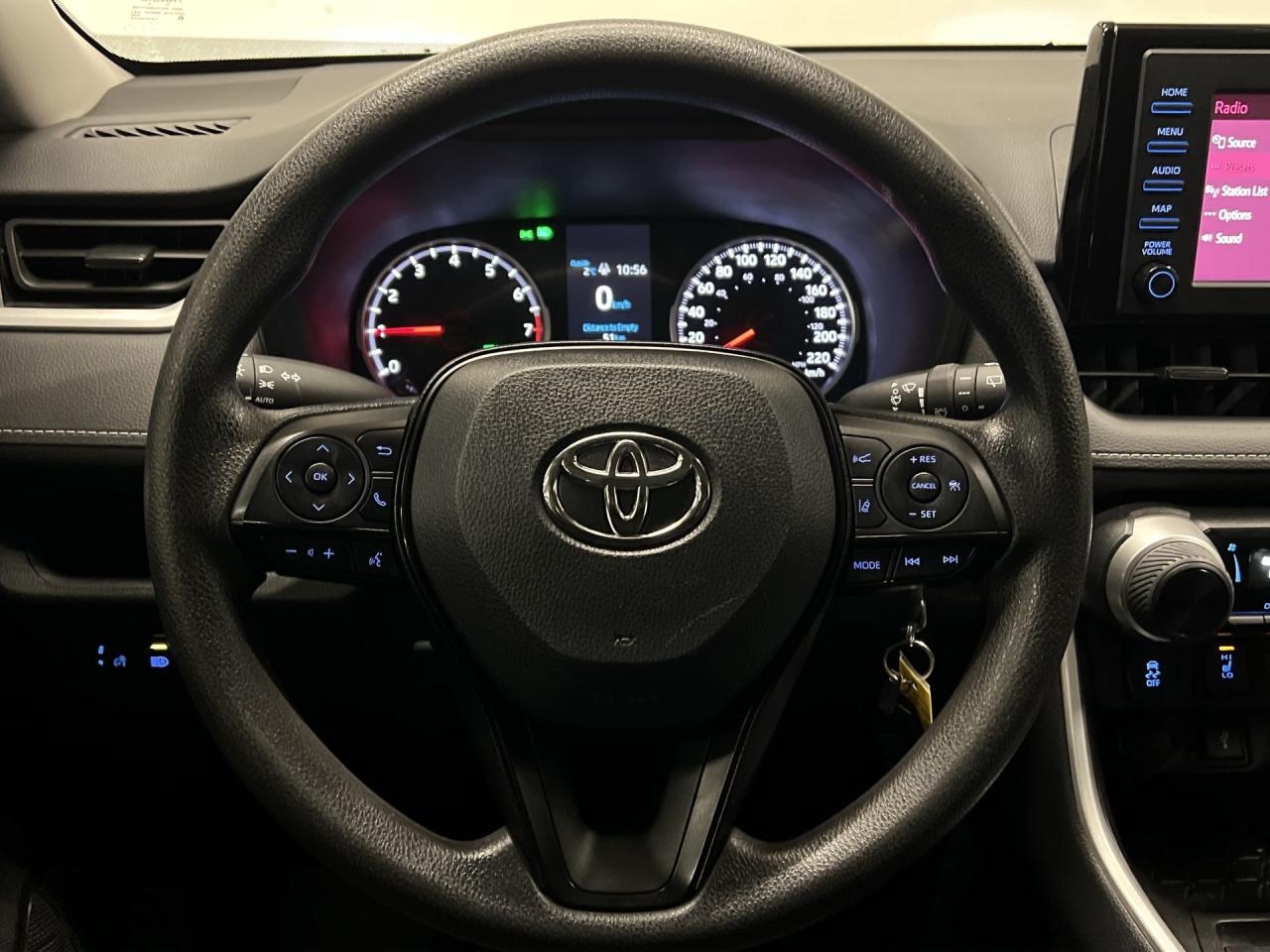 2022 Toyota RAV4 AWD | ONLY 35,000KMS! | HTD SEATS | CARPLAY | A/C Photo