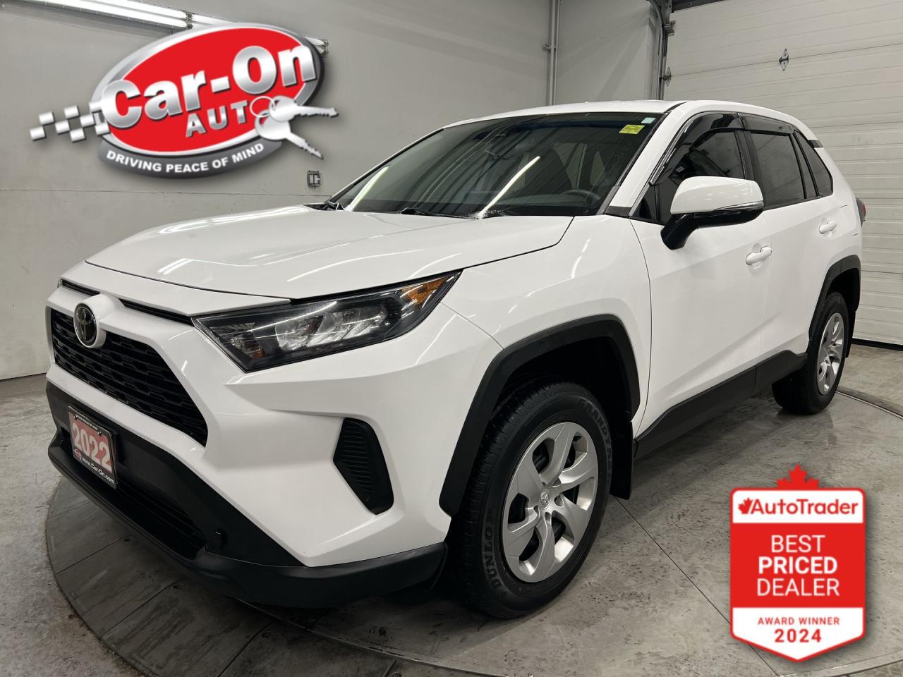 2022 Toyota RAV4 AWD | ONLY 35,000KMS! | HTD SEATS | CARPLAY | A/C Photo0