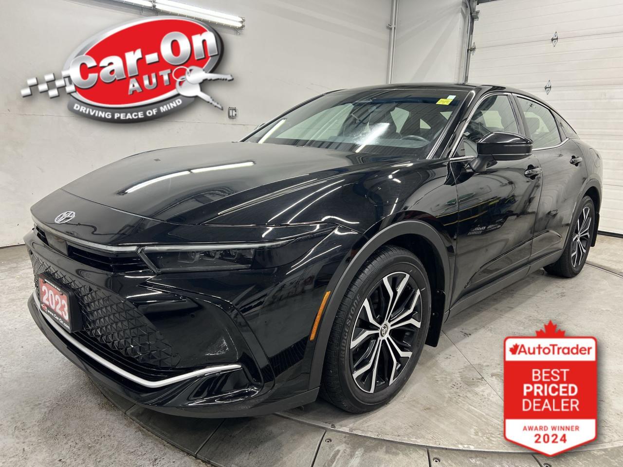 Used 2023 Toyota Crown LIMITED HYBRID AWD | COOLED LEATHER | PANO ROOF for sale in Ottawa, ON