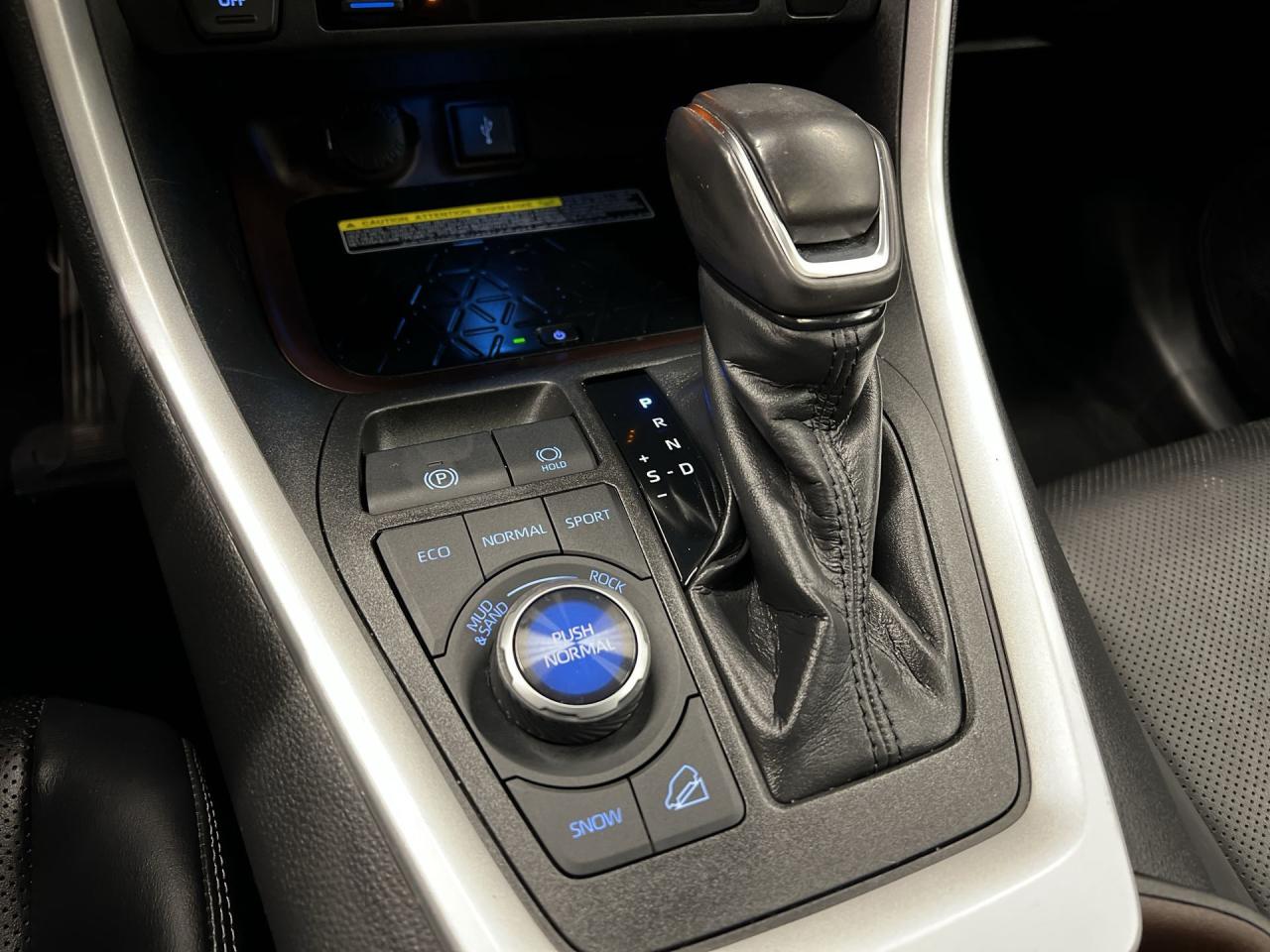 2020 Toyota RAV4 LIMITED AWD | ONLY 45,000KMS! | LEATHER | SUNROOF Photo