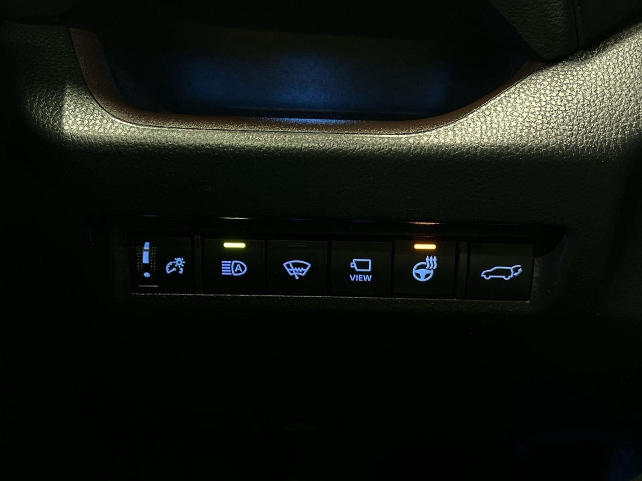 2020 Toyota RAV4 LIMITED AWD | ONLY 45,000KMS! | LEATHER | SUNROOF Photo