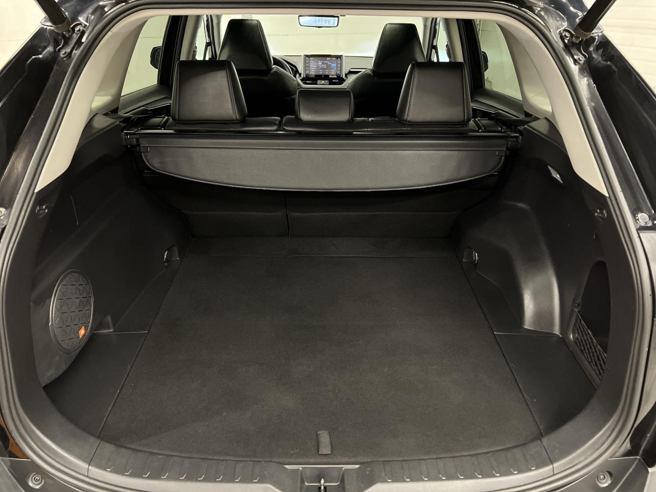 2020 Toyota RAV4 LIMITED AWD | ONLY 45,000KMS! | LEATHER | SUNROOF Photo