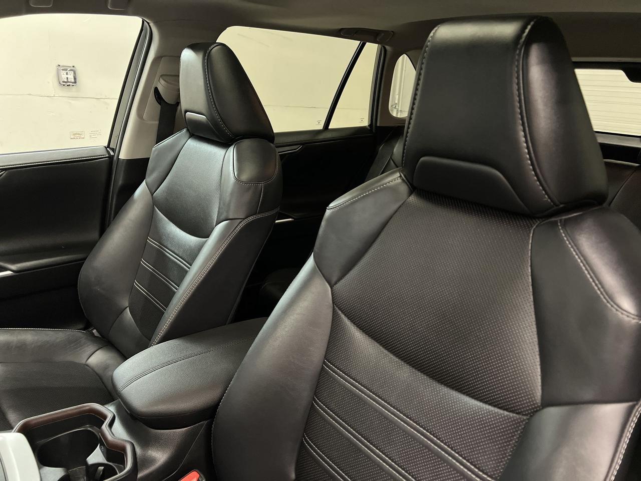 2020 Toyota RAV4 LIMITED AWD | ONLY 45,000KMS! | LEATHER | SUNROOF Photo