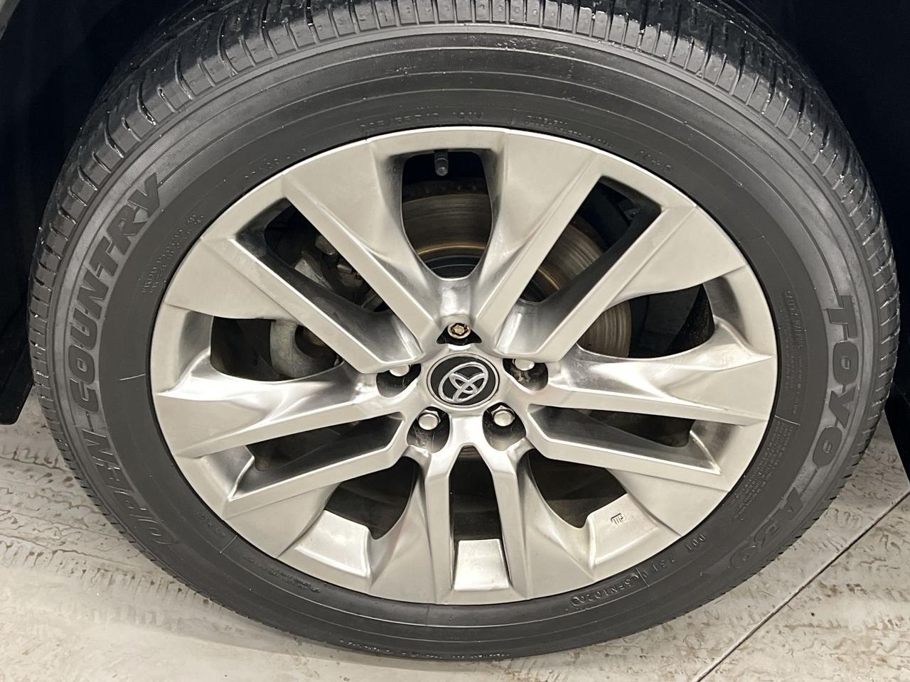 2020 Toyota RAV4 LIMITED AWD | ONLY 45,000KMS! | LEATHER | SUNROOF Photo