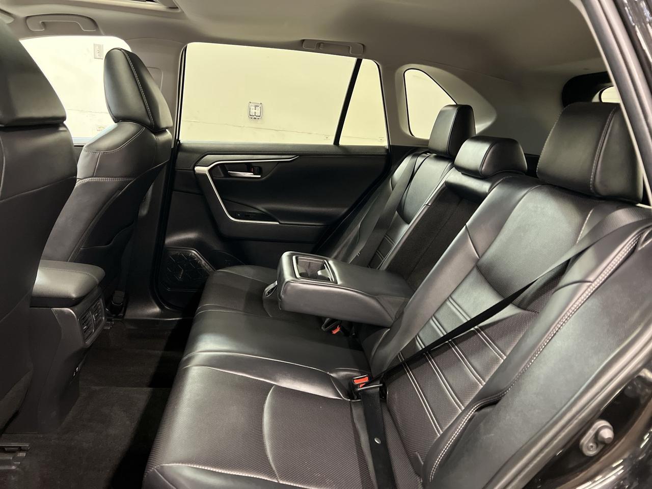 2020 Toyota RAV4 LIMITED AWD | ONLY 45,000KMS! | LEATHER | SUNROOF Photo