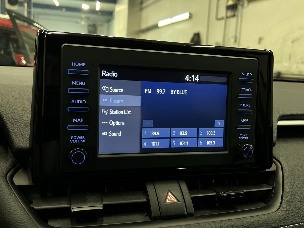 2022 Toyota RAV4 AWD | ONLY 35,000KMS! | CARPLAY | HTD SEATS | A/C Photo