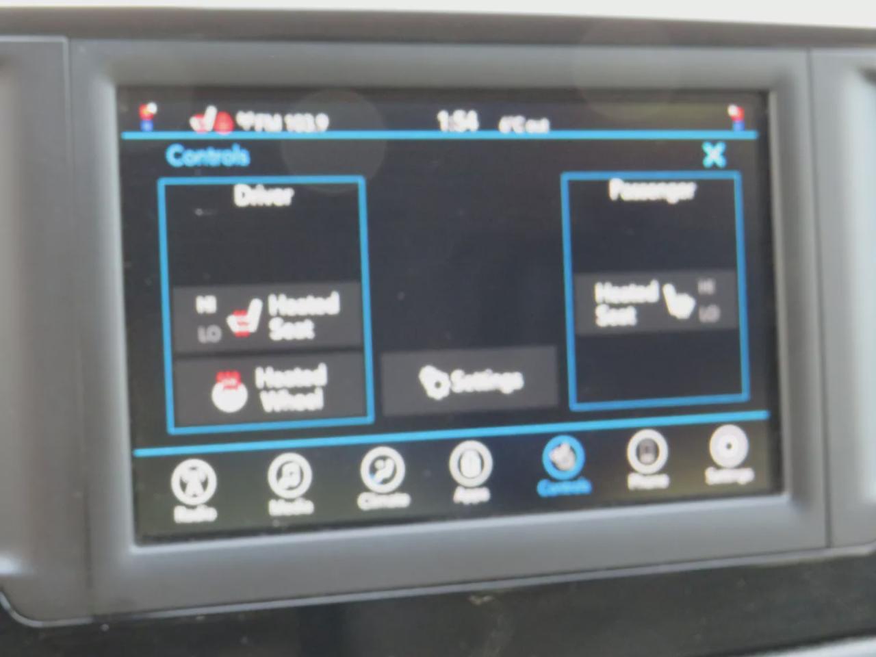 2021 Dodge Grand Caravan SXT (**CLEAN TITLE/NO ACCIDENTS!!**SAFETY/CERTIFIED!!**7 PASSENGER!!**STOW & GO SEATING**ALLOY RIMS**POWER SEATS**DIGITAL TOUCHSCREEN**HEATED SEATS/STEERING WHEEL**PUSH BUTTON START**REVERSE CAMERA**DUAL CLIMATE CONTROL**BLUETOOTH**CRUISE CONTROL**) Photo