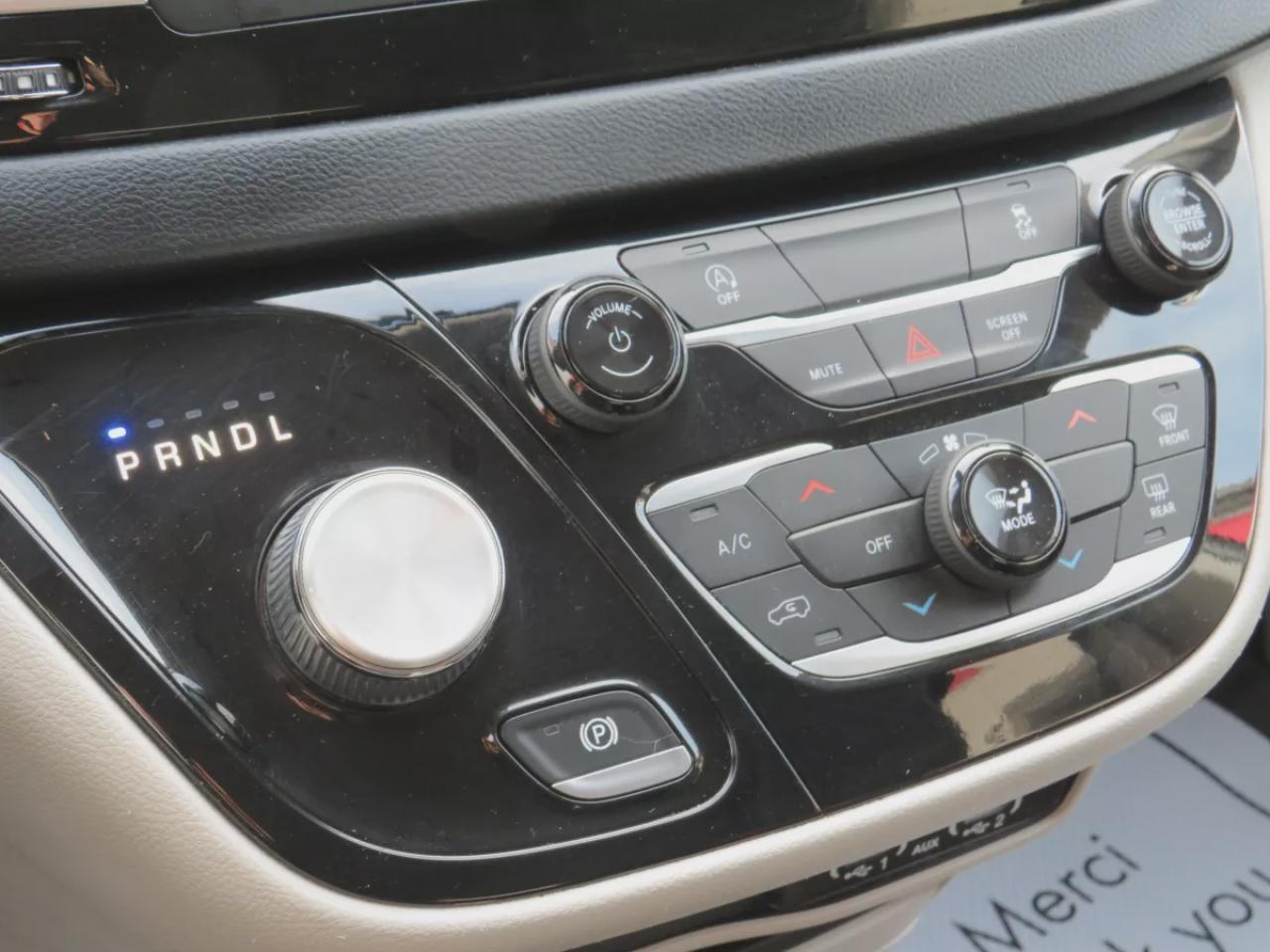 2021 Dodge Grand Caravan SXT (**CLEAN TITLE/NO ACCIDENTS!!**SAFETY/CERTIFIED!!**7 PASSENGER!!**STOW & GO SEATING**ALLOY RIMS**POWER SEATS**DIGITAL TOUCHSCREEN**HEATED SEATS/STEERING WHEEL**PUSH BUTTON START**REVERSE CAMERA**DUAL CLIMATE CONTROL**BLUETOOTH**CRUISE CONTROL**) Photo