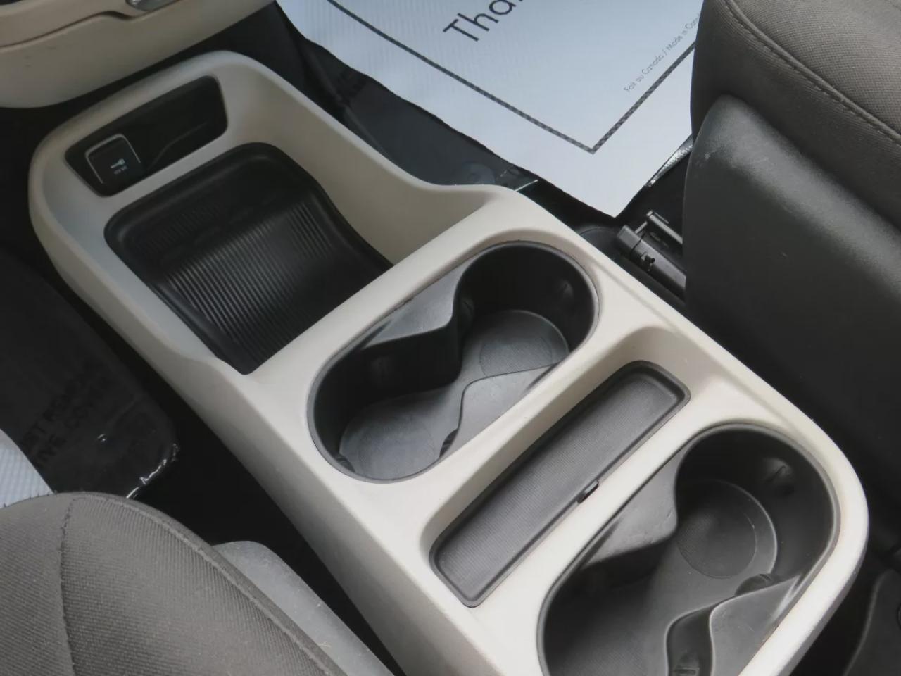 2021 Dodge Grand Caravan SXT (**CLEAN TITLE/NO ACCIDENTS!!**SAFETY/CERTIFIED!!**7 PASSENGER!!**STOW & GO SEATING**ALLOY RIMS**POWER SEATS**DIGITAL TOUCHSCREEN**HEATED SEATS/STEERING WHEEL**PUSH BUTTON START**REVERSE CAMERA**DUAL CLIMATE CONTROL**BLUETOOTH**CRUISE CONTROL**) Photo