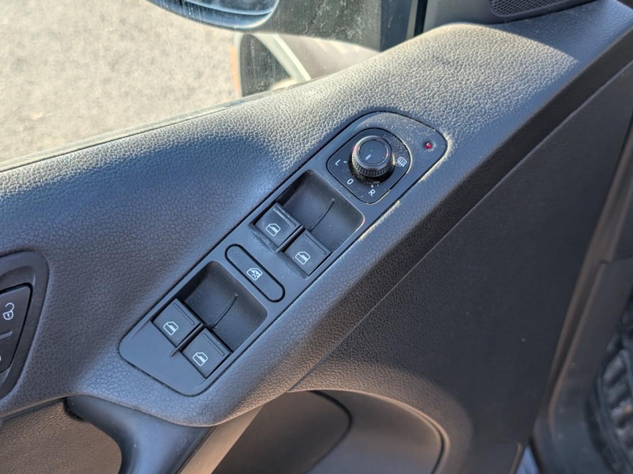 2016 Volkswagen Tiguan Comfortline w/Tech Pkg  **TECH PKG** Photo