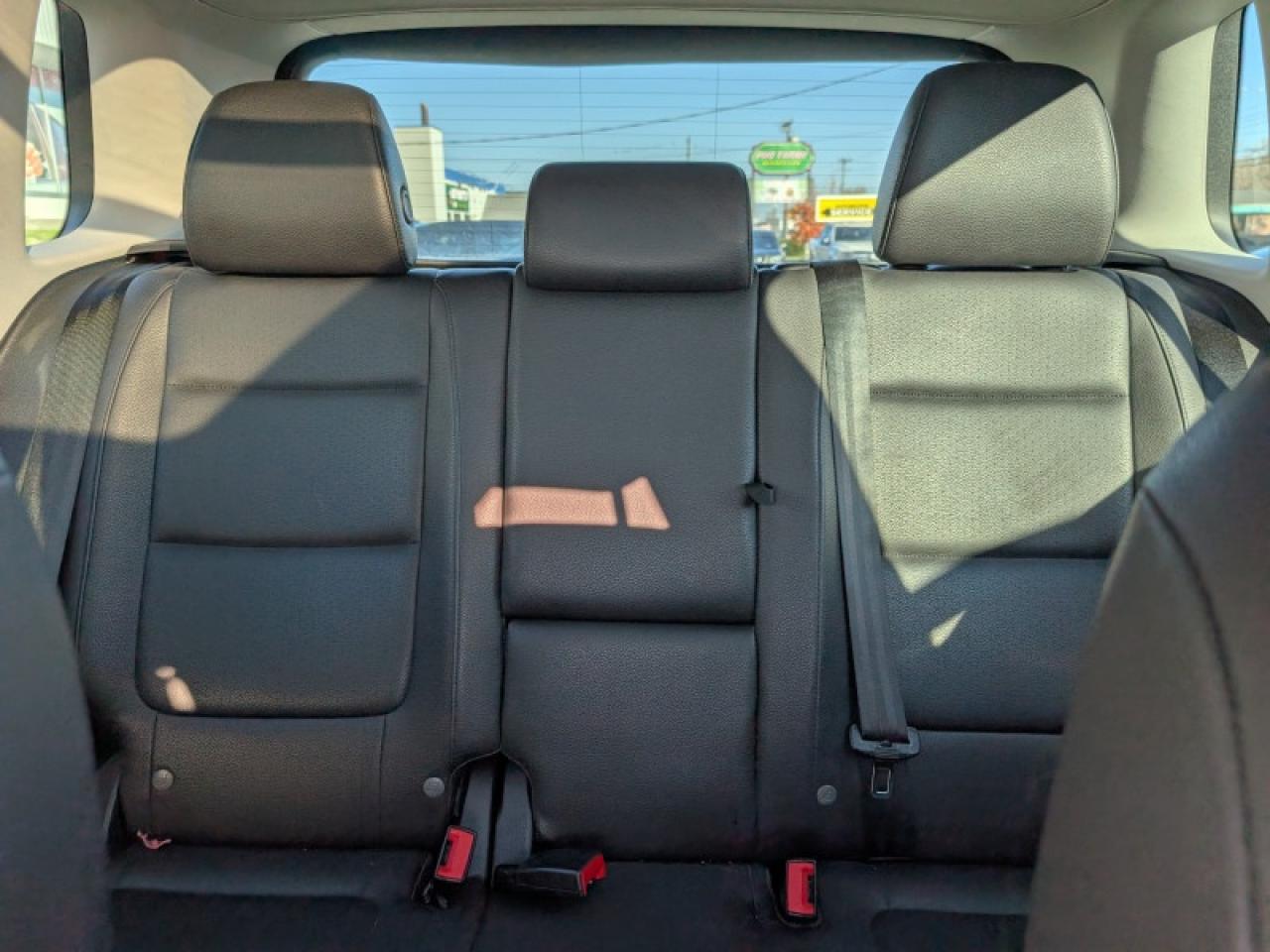 2016 Volkswagen Tiguan Comfortline w/Tech Pkg  **TECH PKG** Photo