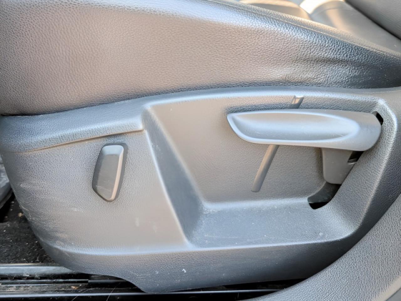 2016 Volkswagen Tiguan Comfortline w/Tech Pkg  **TECH PKG** Photo