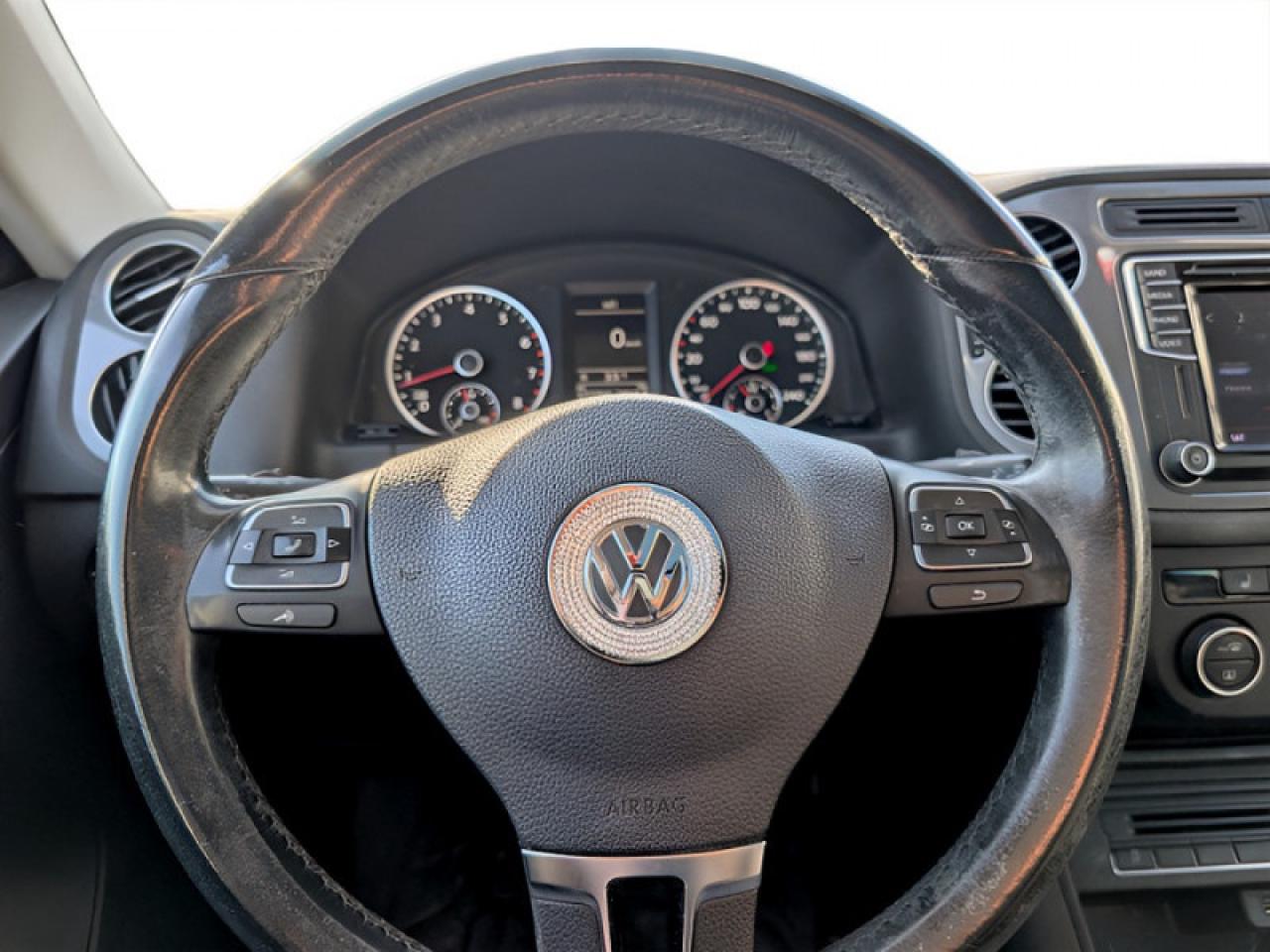 2016 Volkswagen Tiguan Comfortline w/Tech Pkg  **TECH PKG** Photo