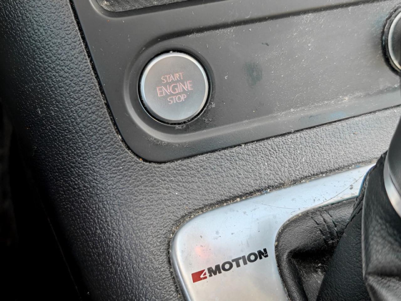 2016 Volkswagen Tiguan Comfortline w/Tech Pkg  **TECH PKG** Photo