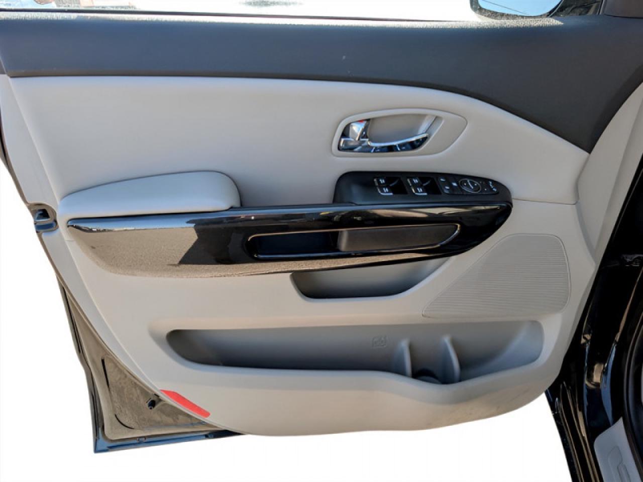 2019 Kia Sedona SX  **PWR SLIDERS - SUNROOF** Photo