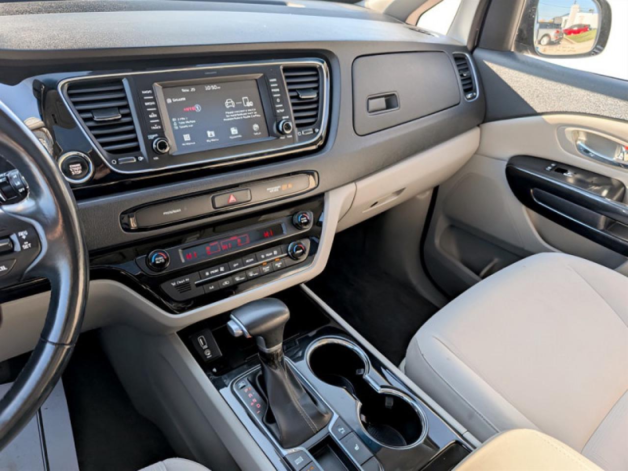 2019 Kia Sedona SX  **PWR SLIDERS - SUNROOF** Photo