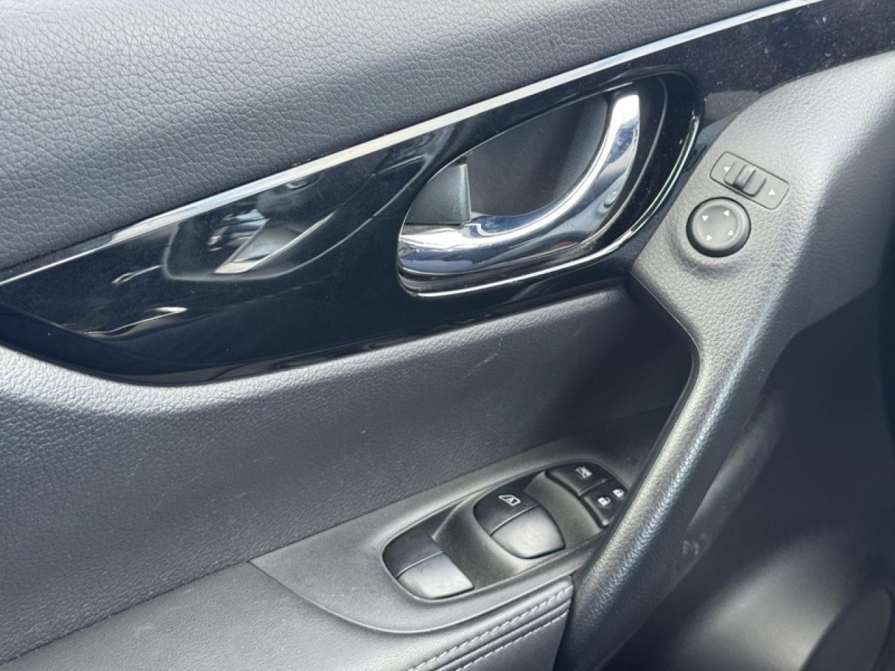 2023 Nissan Qashqai SV  - Low Mileage Photo