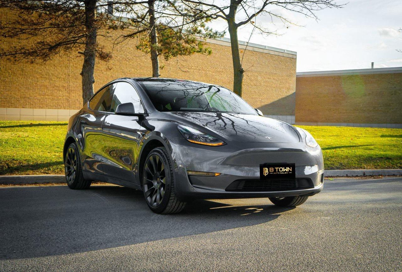 2023 Tesla Model Y LONG RANGE Photo2