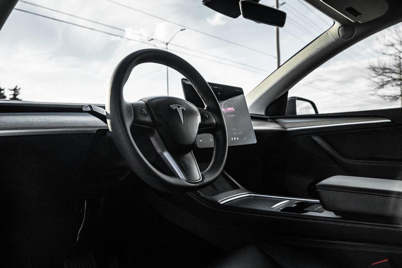 2023 Tesla Model Y LONG RANGE Photo