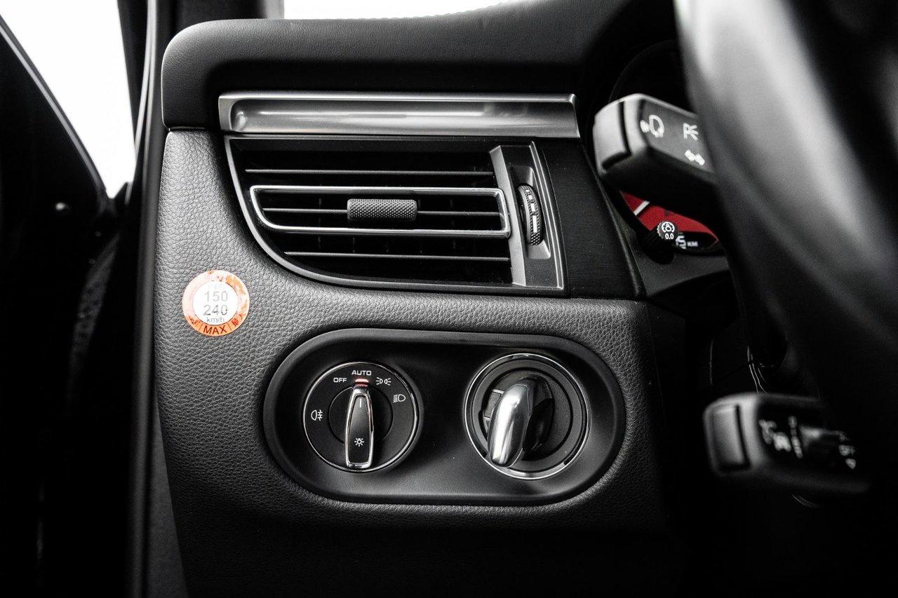 2021 Porsche Macan GTS Photo