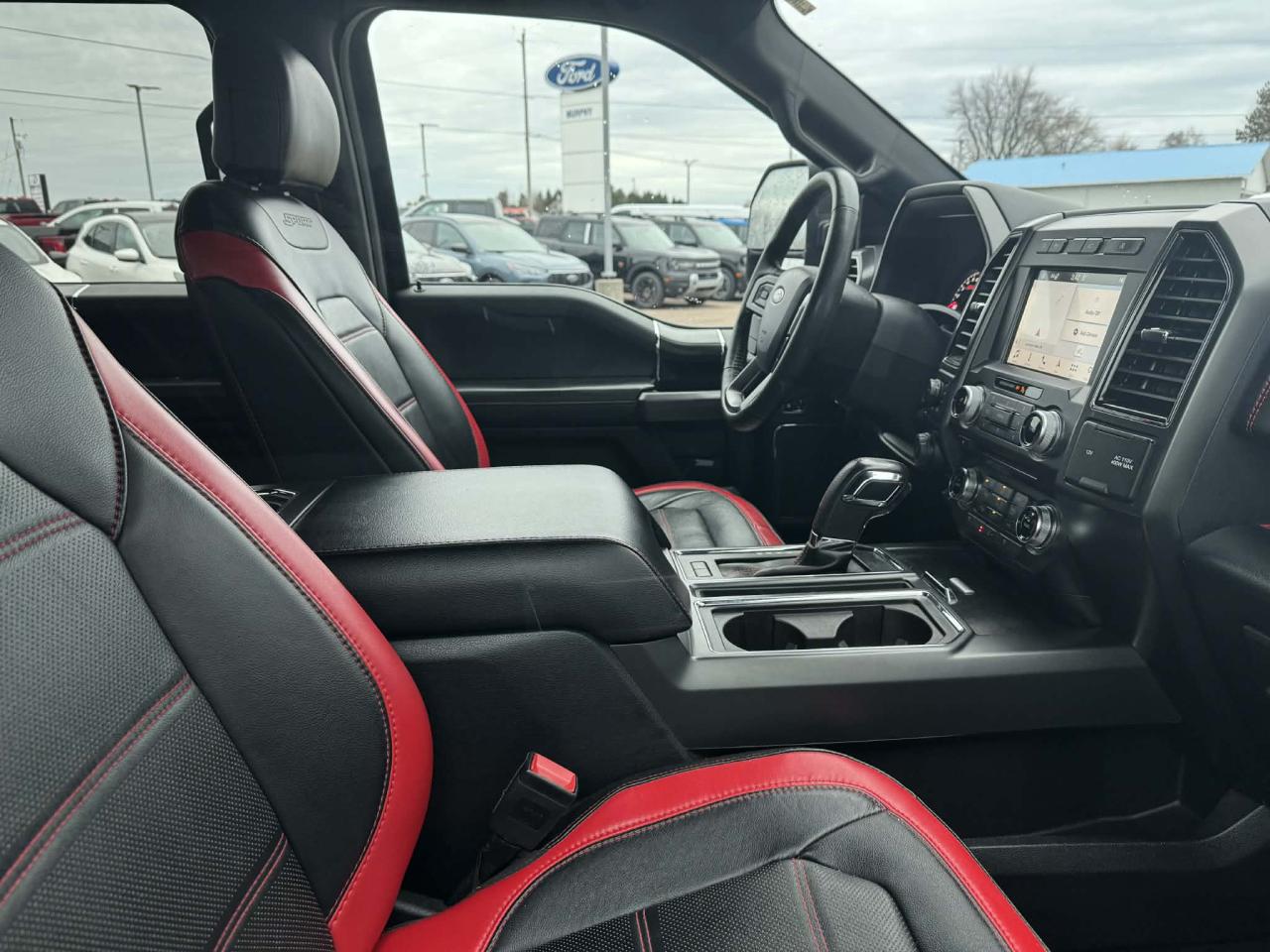 2018 Ford F-150 Lariat Photo2