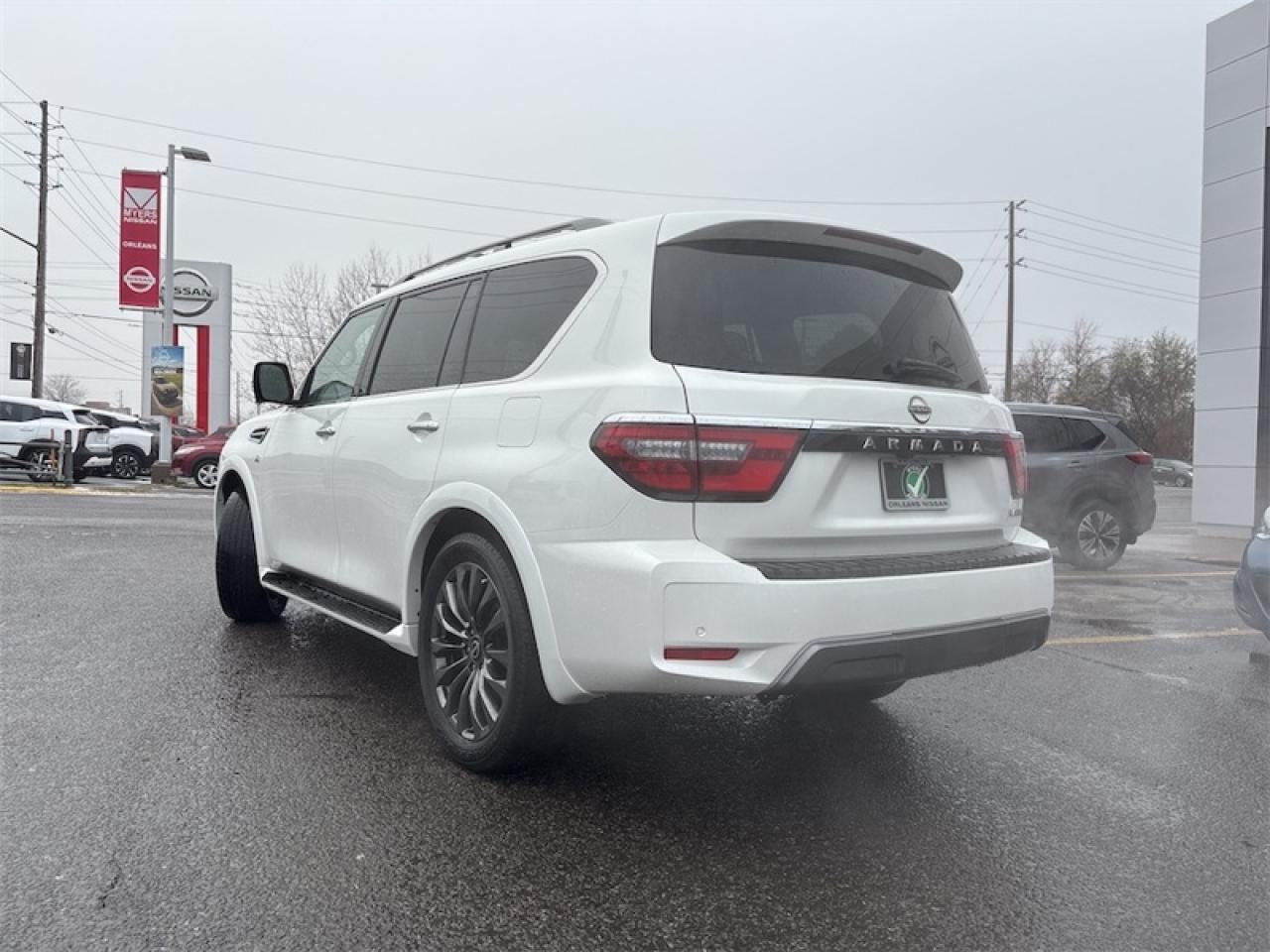 2021 Nissan Armada Platinum  - Cooled Seats -  Sunroof Photo2