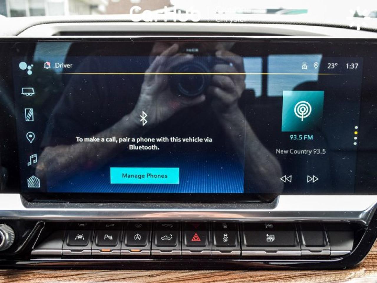 2023 Chevrolet Silverado 1500 LT 4WD Crew Cab 147" 5.3L 13.4"Display Remote Start Photo