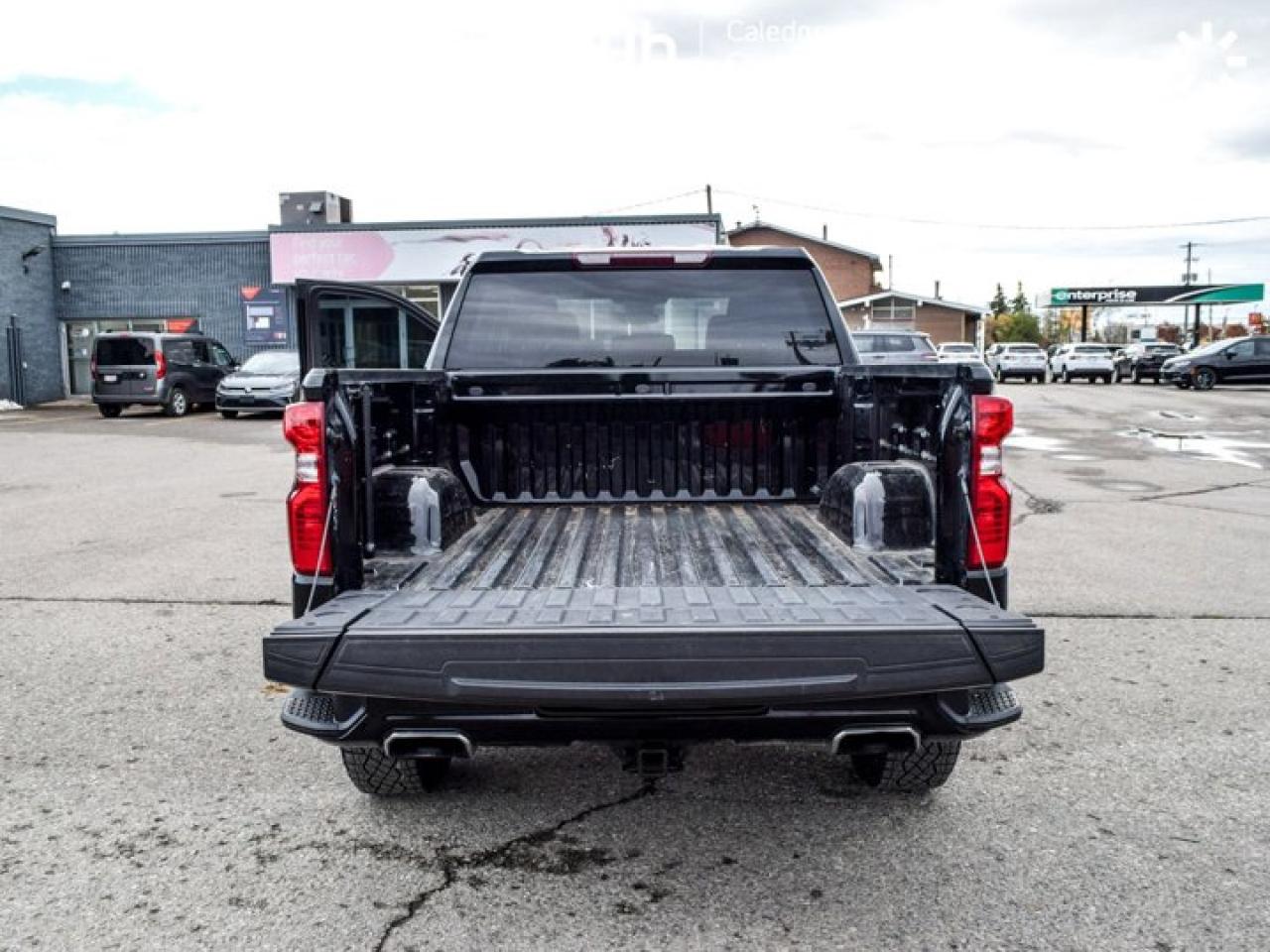 2023 Chevrolet Silverado 1500 Custom Trail Boss 4WD Crew Cab 147" 5.3L MultiPro Tailgate Photo
