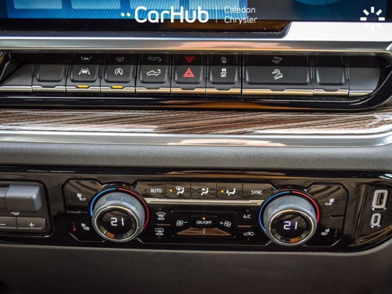 2023 Chevrolet Silverado 1500 RST4WD Crew Cab 157"5.3L 13.4"Display 6 Seater Heated front Seats Photo