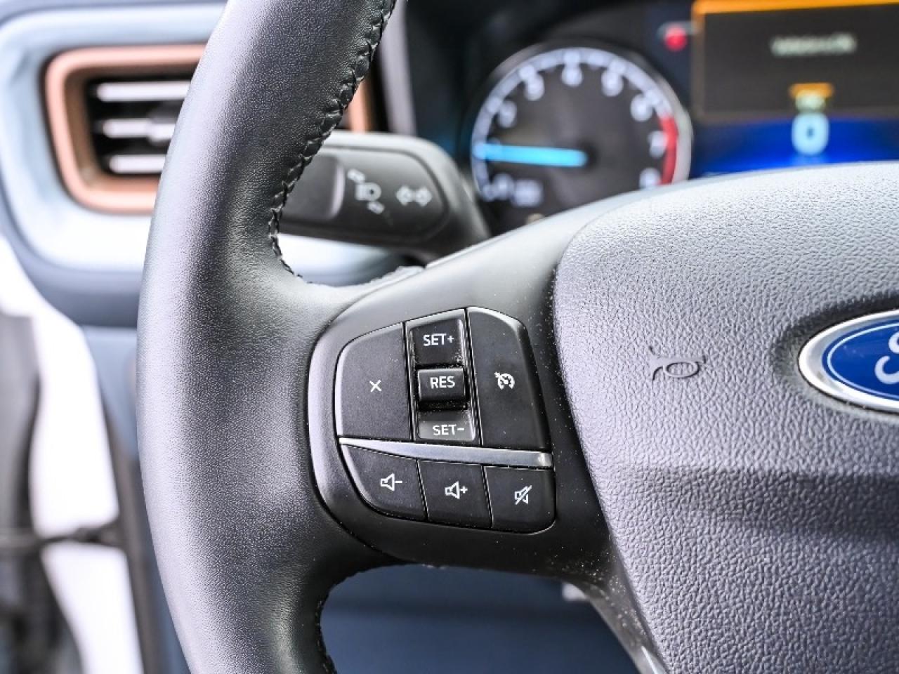 2023 Ford Maverick Lariat Photo