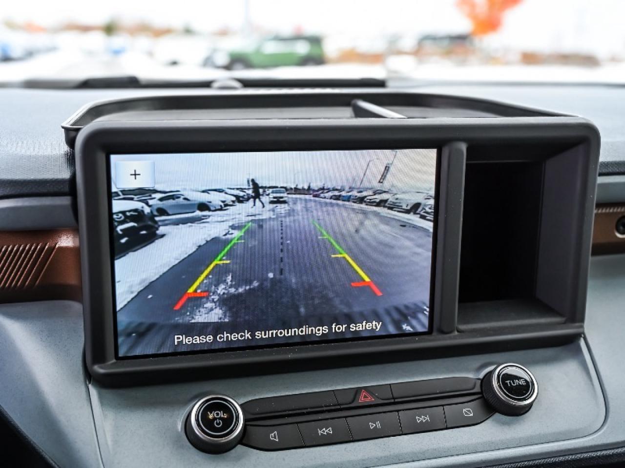 2023 Ford Maverick Lariat Photo