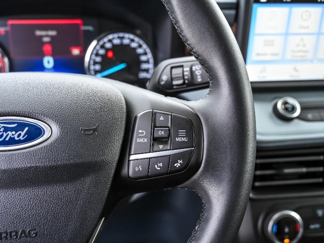 2023 Ford Maverick Lariat Photo