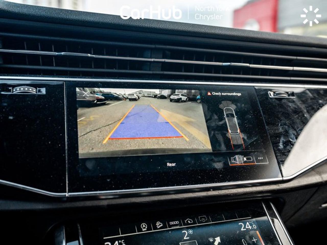 2022 Audi Q7 Komfort Panoroof Heated Seats & Wheel Side Assist Audi Pre Sense Photo